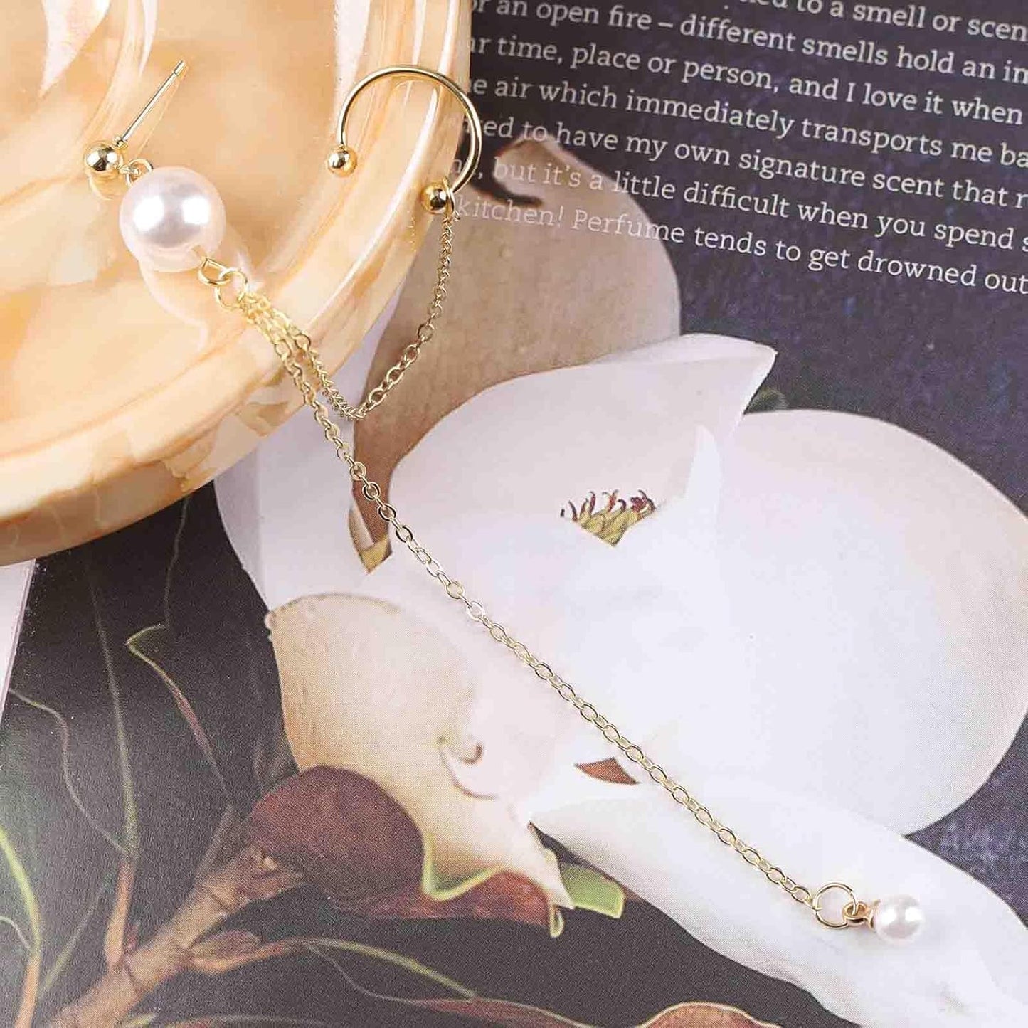 Vintage Long Pearl Drop Earrings Pearl Ear Cuff Chain Earrings Gold Long Tassel Pearl Earrings Pearl Wrap Crawler Earrings Jewelry for Women