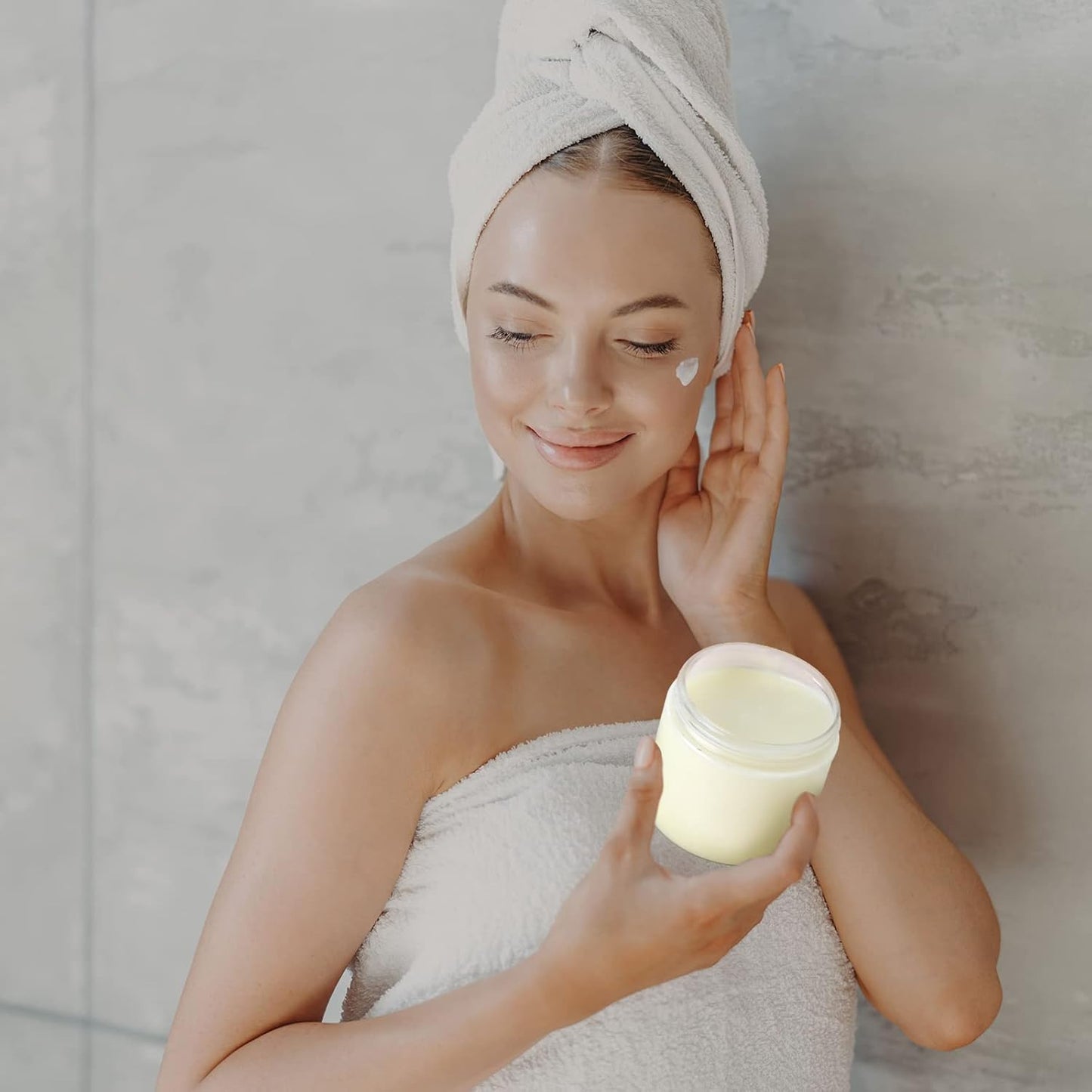 ﻿Eternal Moment 36 Pack 6 OZ Plastic Jars Round Clear Cosmetic Container Jars with White Lids, Perfect for Lotion, Slime，Cream, Ointments, Makeup, Eye Shadow, Samples, Pot, Travel Storage