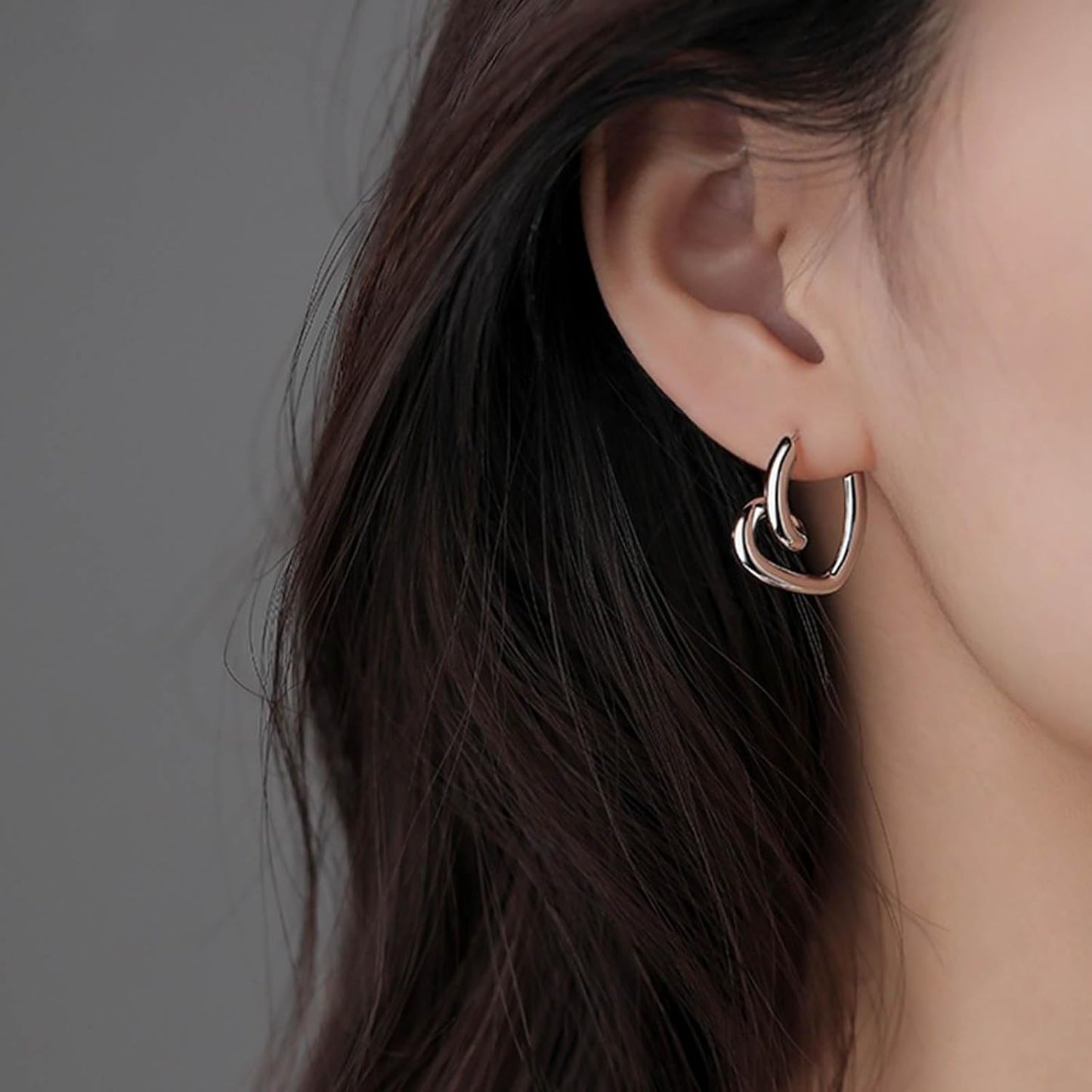 Vintage Heart Hoop Earrings Gold Heart Drop Earrings Hollow Love Heart Earrings Minimalist Heart Stud Earrings Jewelry for Women