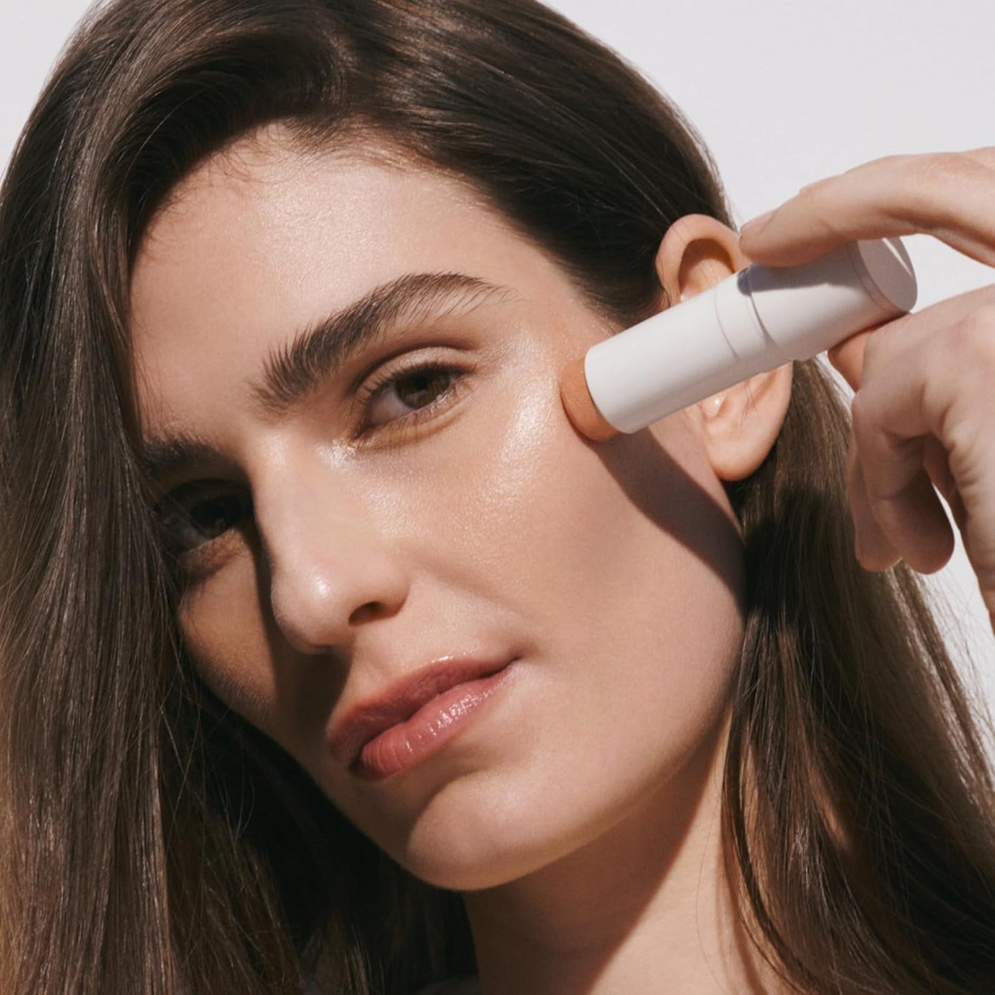 goop Beauty Glow Skin Highlighter Stick | Multi-Use Highlighter with Pearlescent Glow | Amino Acid & Micropearl Blend | Makeup and Skincare | Sunny: Cool-Toned Bronze | 0.28 oz